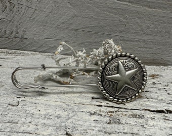 Broche de alfiler de poncho hecho de metal en plata ennegrecida con alfiler de alfiler de kilt con adorno de estrella como cierre, alfiler de bata, cierre de tela