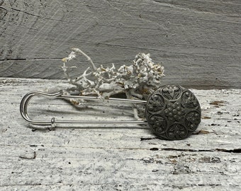 Broche de poncho de metal en plata ennegrecida con adorno, alfiler de kilt con motivo celta, como cierre, alfiler de tela, alfiler de seguridad