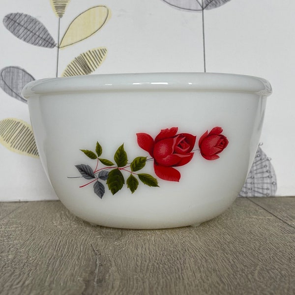 JAJ Pyrex June Rose range mixing bowl or pudding basin - Vintage kitchenware with red rose motif