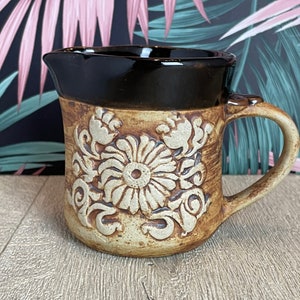 ヴィンテージ Quantock Design ミルクジャグまたはクリーマー（花柄） - スタジオ陶器製ジャグ