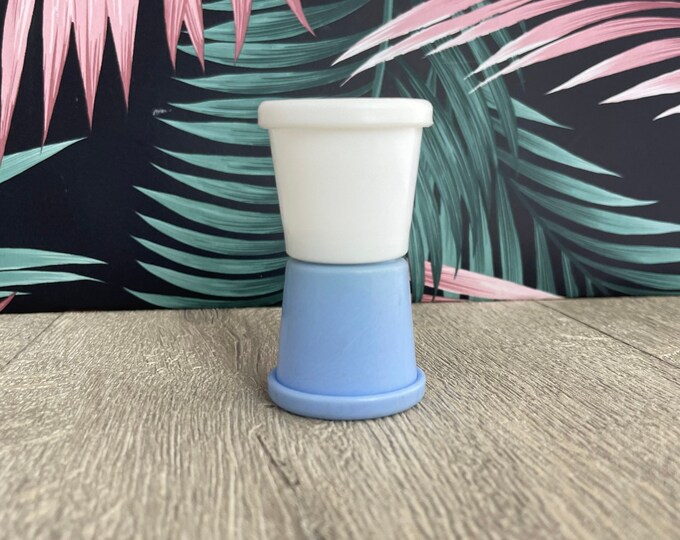 Twinco Salt and Pepper Shaker Retro Plastic Cruet Set Ideal for Picnics