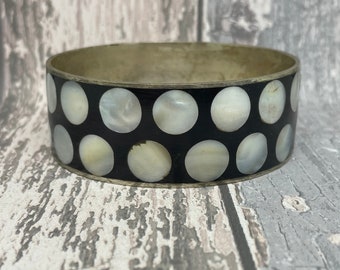 Bracelet jonc rayures coquillages à pois et intérieur argenté - large bracelet vintage pour femme