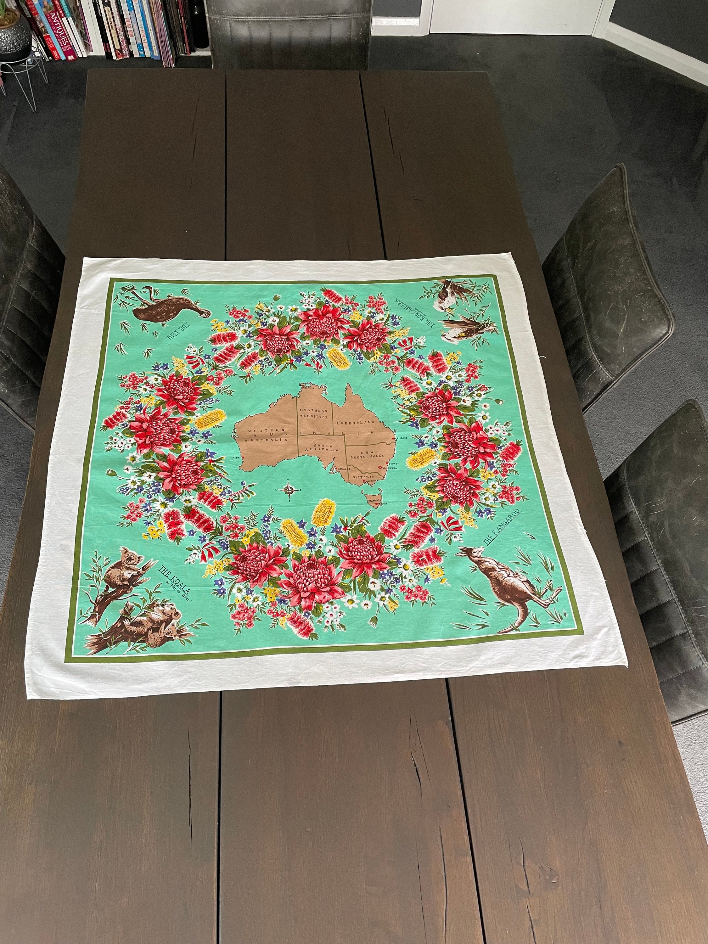 ヴィンテージ オーストラリア プリント テーブルクロス：コアラ
