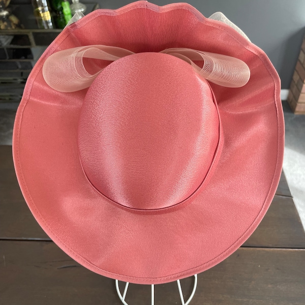 Dusky pink picture hat with concertina bow back detail - Vintage eighties aesthetic  hat for women