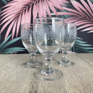 Sherry glasses with grape motif - vintage home bar set up - Liqueur or aperitif glasses