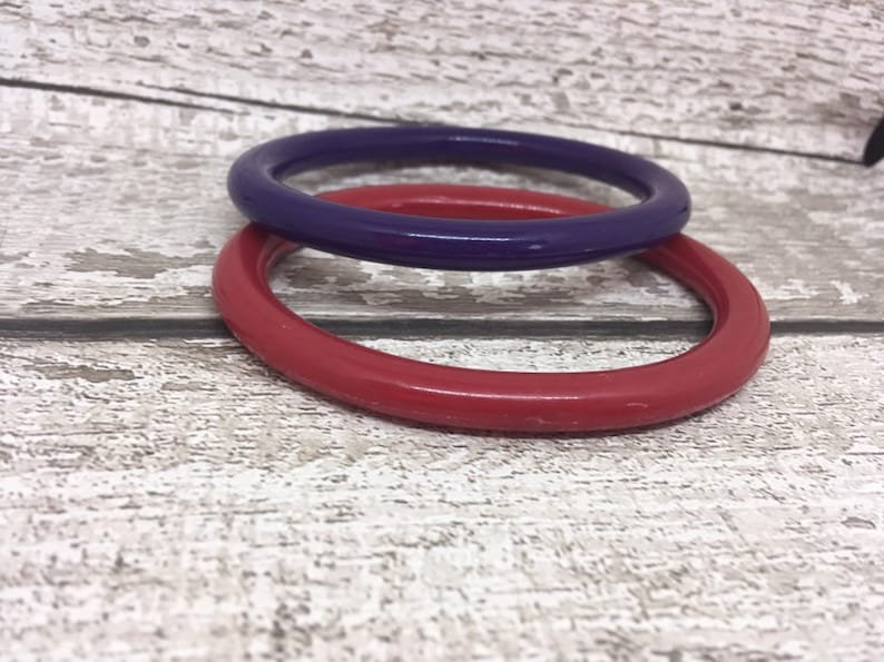 Bracelets ovales en plastique bracelet vintage serti de rouge et violet Bracelets rétro pour femme image 6