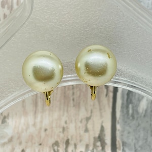 Vintage faux pearl clip on earrings