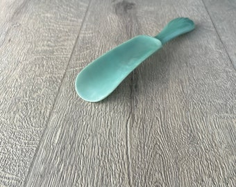 Small pearlized duck egg blue shoehorn with deco style pattern