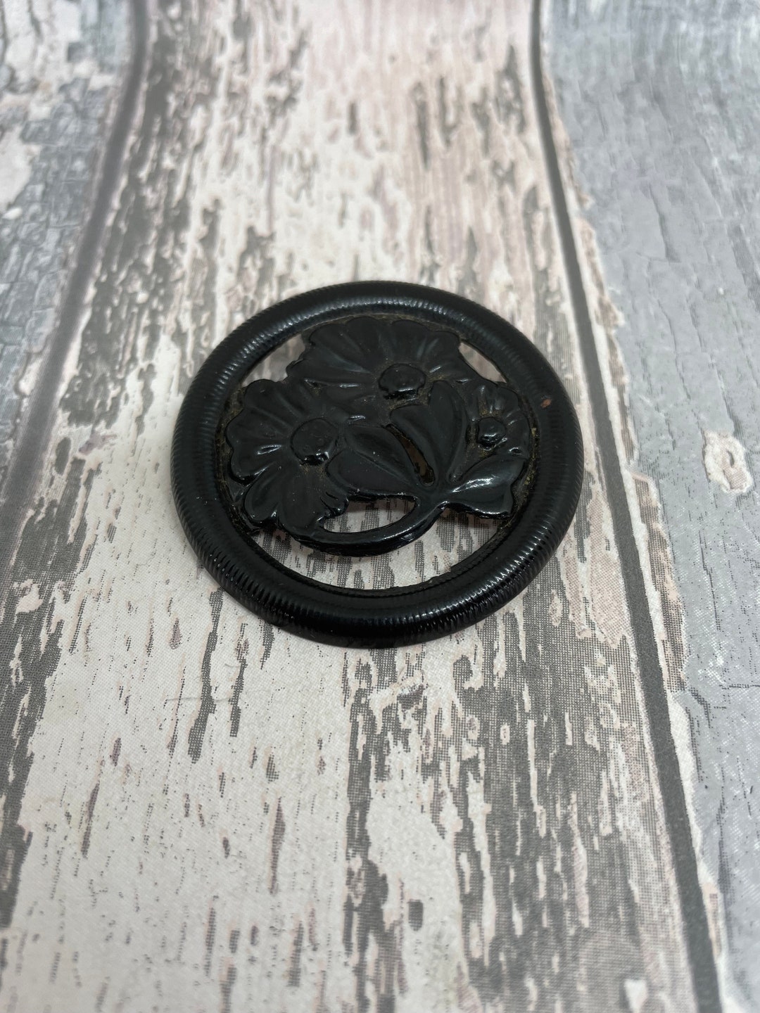 Broche Vintage Fleur En Relief Beige Et Marron - Matière Celluloïd, Années 50/60 ? - Occasion En Parfait état