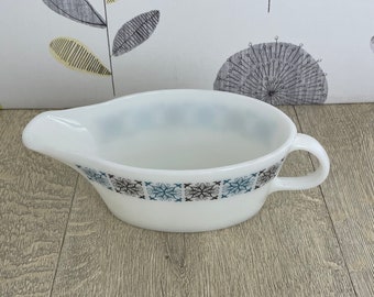 JAJ パイレックス チェルシーレンジ グレービーボートまたはソース