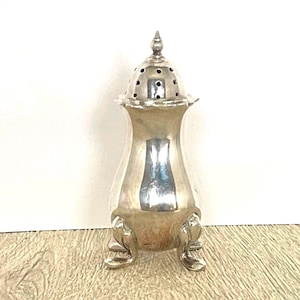 Vintage kleiner versilberter Pfeffertopf mit Füßchen