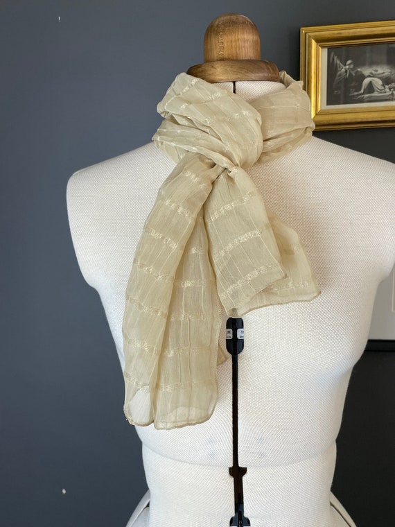 Beige and gold rectangular stripe pattern scarf - image 9