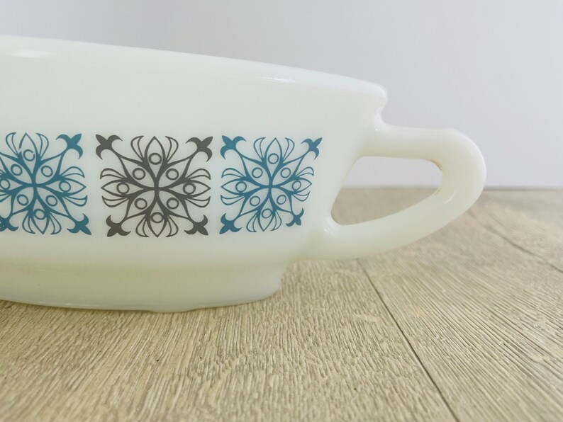 Pyrex Chelsea Pattern JAJ Pyrex Chelsea Range Gravy Boat or Sauce Jug - Etsy