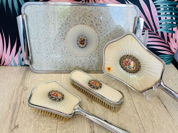 Dressing table online tray set