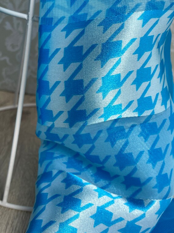 Blue houndstooth check pattern square headscarf -… - image 9