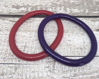 Oval plastic bangles - vintage bangle set in red and purple - Retro bangles for women