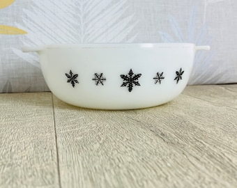 ヴィンテージの希少な「ブラックチューリップ」柄のパイレックス