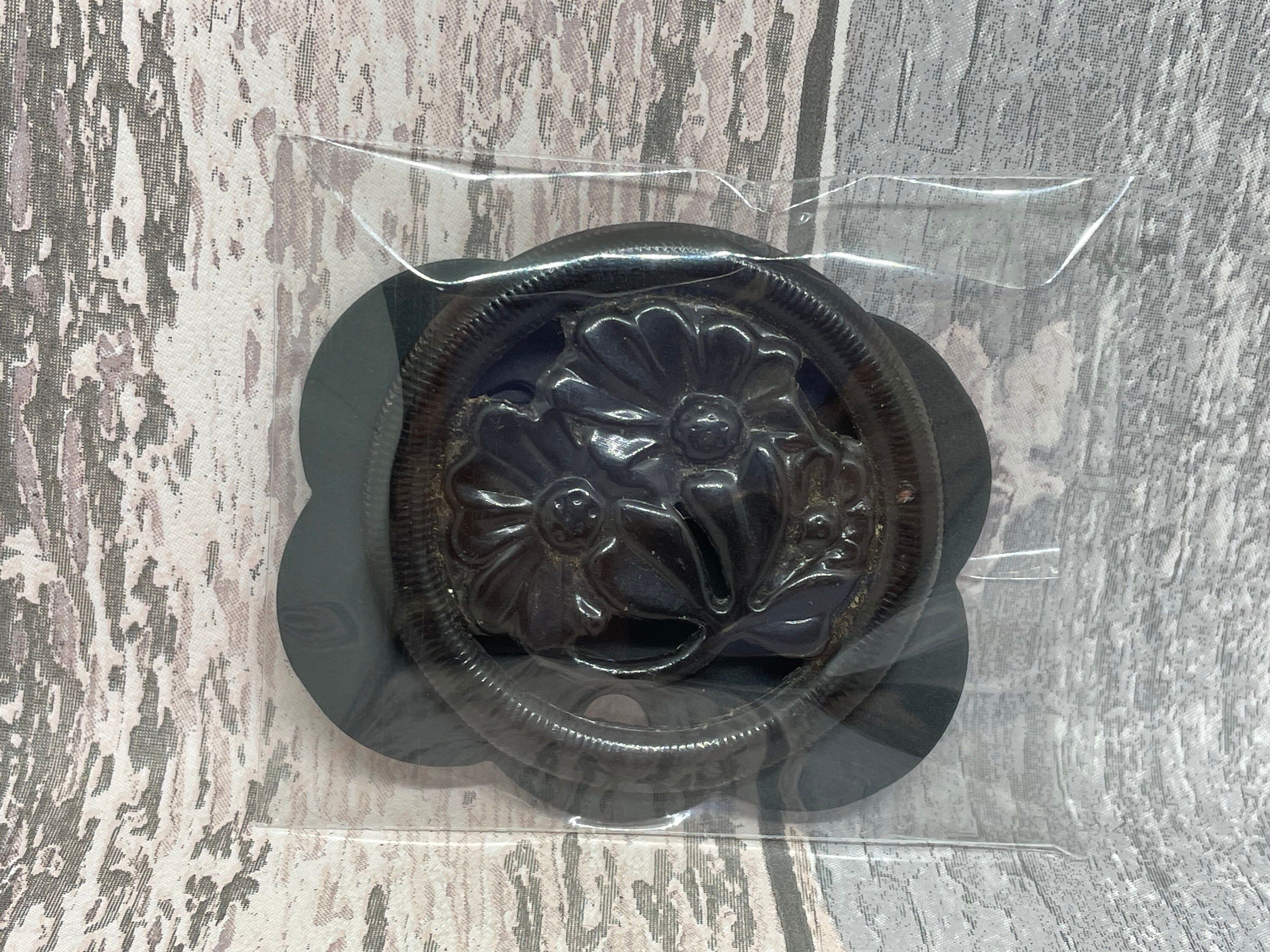 Broche Vintage En Celluloïd - Grande Fleur Beige Et Noir, Bijou Ancien Unique, Très Bon état