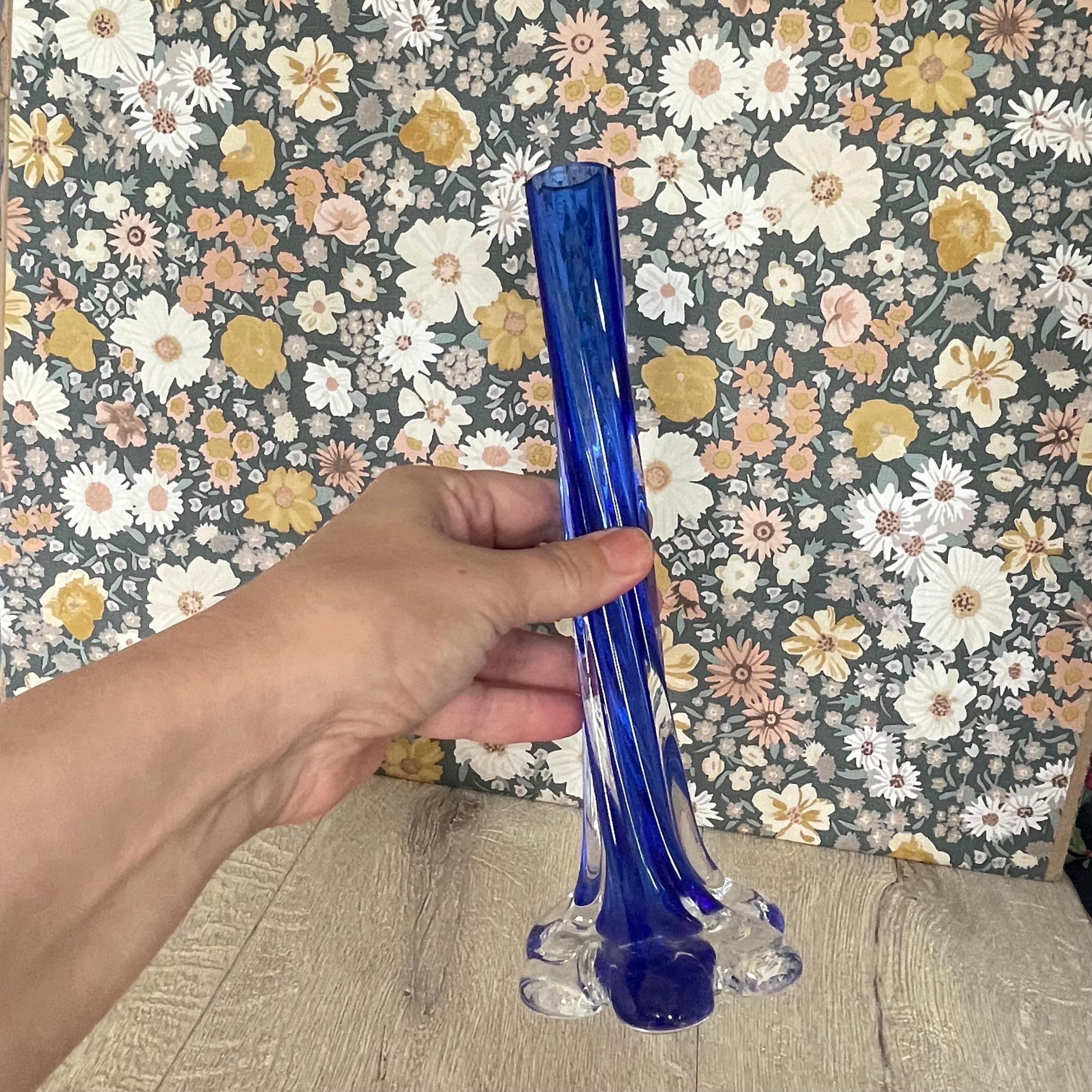 Cobalt Blue Elephant Foot Vase With Twisted Stem – Vintage MCM Cobalt Blue Elephant Foot Vase With Twisted Stem – Vintage MCM