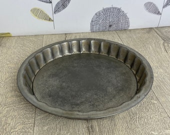 Vintage Fluted Tart Tin – Loose Bottom, Made in England, Ideal for Baking