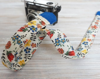 Floral Slim Camera Strap, Yellow-Red Floral Fabric DSLR Camera Strap, Photographer Geeks Gifts, Liberty of London Edenham T Cream, 2022