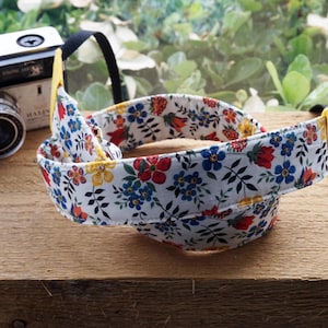 Floral Camera Strap, Red Yellow Flowers DSLR Camera Strap, Photography Accessories, Handmade Neck Strap, Liberty of London Edenham T Cream