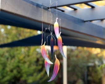 Metall Windspiel Edelstahl Regenbogenfarben Dekoratives Eukalypt Blatt