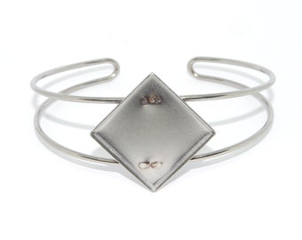 Stainless Steel Bangle Bracelet Blanks with Diamond shape Tray and Double Strap