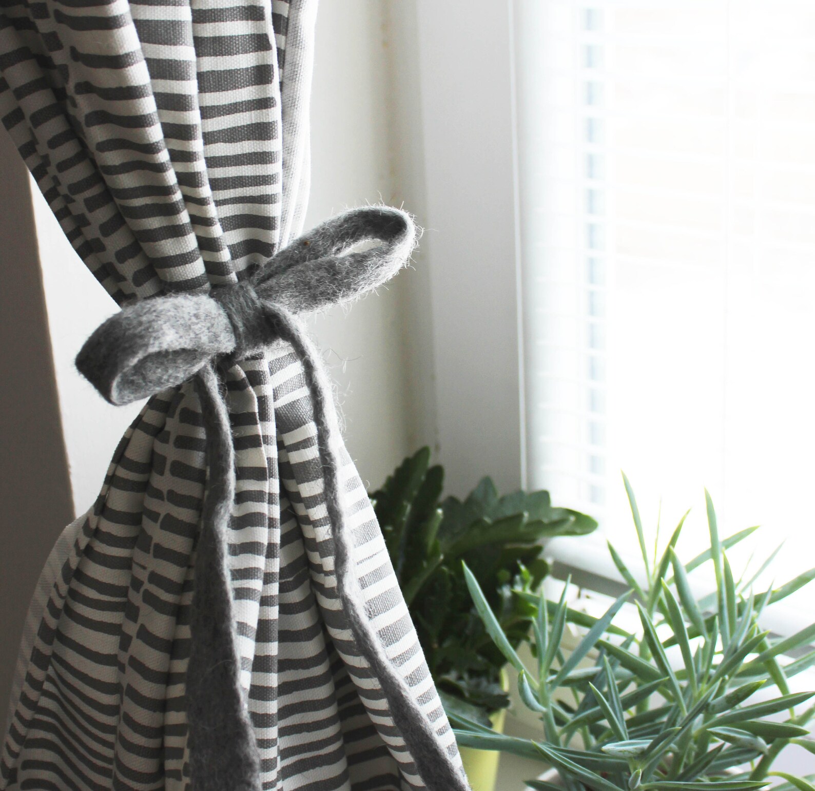 Felted Natural Curtain Tiebacks Ribbon Bow Home Decor Etsy