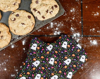 Ghostly Cooking Oven Mitt, custom gift idea, personalized gift, custom oven mitt, kitchen accessory, housewarming gift, women's gift