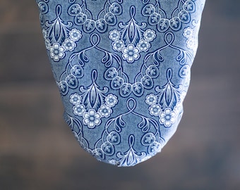 Marineblauwe paisley strijkplankhoes, op maat gemaakte strijkplankhoes, gepersonaliseerd cadeau-idee, verjaardagscadeau, cadeau voor vrouwen, cadeau-idee op maat