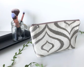 Medium Makeup Bag/Zipper Pouch/Cosmetic Bag/Toiletry bag/Pencil Case