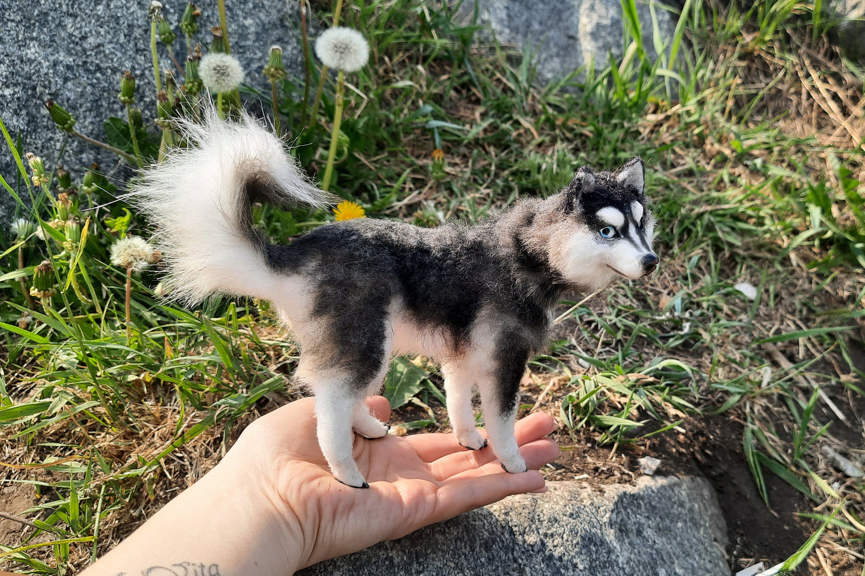 Dog Husky Miniature Realistic, Siberian Husky, Dollhouse Miniature, Plush  Animal Dog Sculpture 