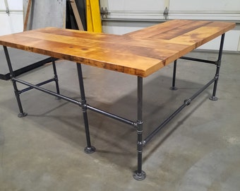 L-shaped Desk. Black iron pipe L-shaped desk. Reclaimed wood desk. Industrial desk. Corner desk. Old desk. Rustic Desk.