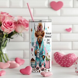 Highland Cow Mom Tumbler Wrap: Coffee Lover PNG (pobieranie cyfrowe) zdjęcie 9