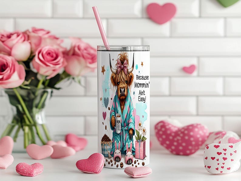 Highland Cow Mom Tumbler Wrap: Coffee Lover PNG (pobieranie cyfrowe) zdjęcie 9