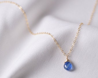 Kyanit Halskette für Hochzeit, minimalistische Halskette, personalisierte Goldkette, Geschenk für sie, blauer Stein Halskette, Birthstone Juni Schmuck