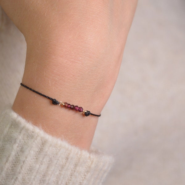 Dainty Bracelet,Garnet Bracelet,Birthstone Bracelet,Stacking,Bohemian Armband,Healing Crystal jewelry,Mom bracelet,Mikrame,Garnet jewelry