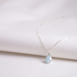Aquamarin Anhänger Silber, Geburtsstein Halskette für Oma, Choker Halskette, Geschenk für Sie