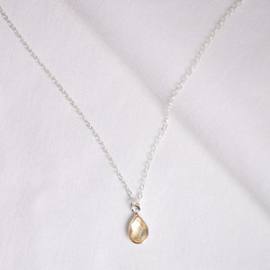 Sacrale Chakra ketting, zilveren stenen ketting. Betekenis Kaartcadeau, Zonnesteen Sieraden, Ruwe Citrien, Meditatie