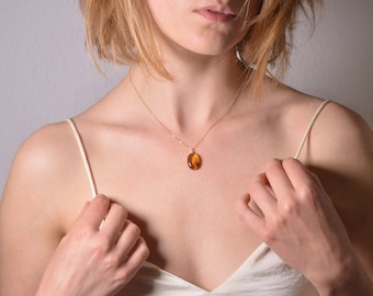 Delicate Amber Pendant, Necklace for Women, Filigree Jewelry, Amber Jewelry, Minimalist Gold chain Pendant, Bridal Necklace