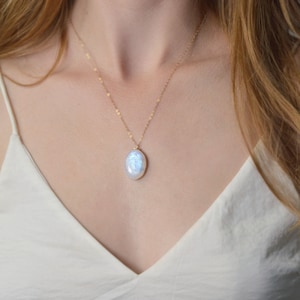 Delicate Rainbow Moonstone Necklace,Crystal Gemstone Pendant, Birthstone jewelry