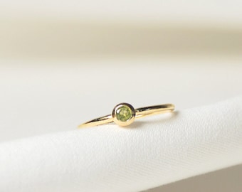 Dainty Peridot Gold Ring - Sustainable Handmade Jewelry