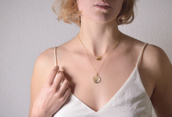 Gold Coin Necklace Goddess Necklace Gold Disc Necklace Solid Gold Filled Dainty Ancient Coin Pendant Minimalist Necklace Trends