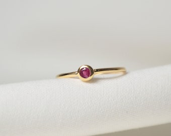 Minimalist garnet birthstone ring in 14k gold filled