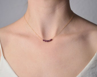 Collier d’or avec Ruby Juillet Birthstone Necklace, cadeau d’anniversaire pour elle, cadeau de bijoux en pierre de guérison pour les femmes, délicat Rose Gold Pendant