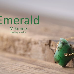 Raw Emerald Necklace,Crystal Gift Necklace for Her,May Birthstone Raw Stone Necklace,Gemstone Pendant Necklace