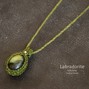 Labradorite Pendant Necklace,Raw Labradorite,Simple Labradorit Necklace,Healing Stone,Birthstone,Labradorit Kette,Best gift,March Birthstone