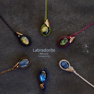Labradorite Necklace Gold,Labradorite Pendant,Birthstone Necklace,Dainty and Delicate,Minimalist Necklace,Leaf,14K Gold,Gift Ideas,Macrame