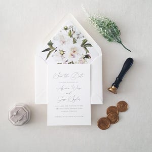 Réservez vos dates avec le protège-enveloppe botanique floral blanc ivoire et vert, élégant, classique, imprimé personnalisé - DÉPT
